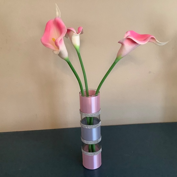 Calla lily bud vase embellished with ribbon and rhinestones…custom made - Picture 3 of 8